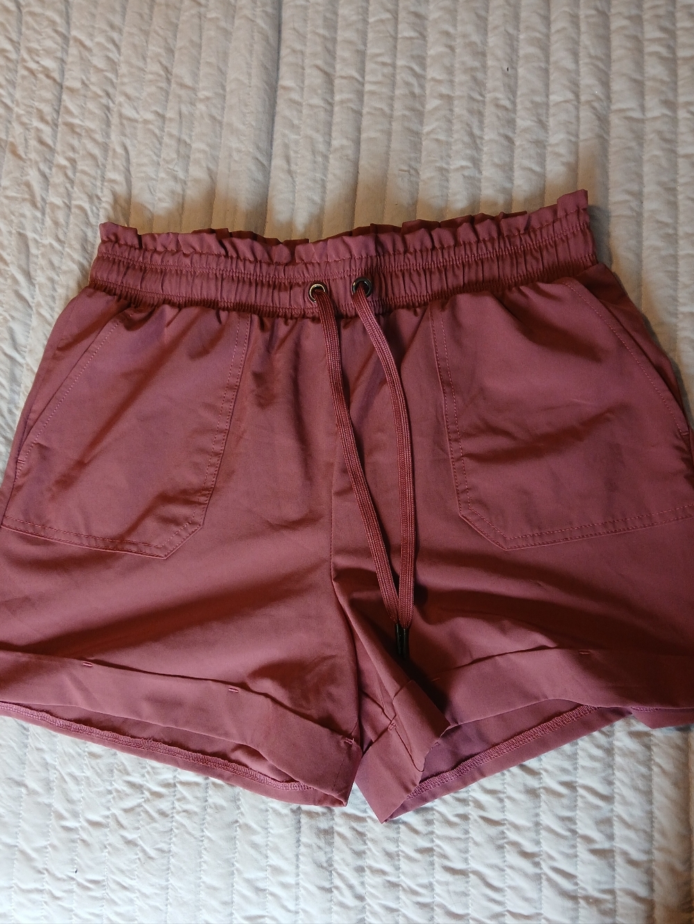 Danskin Women's Drawstring Casual Shorts in Dusty Rose: Size Small